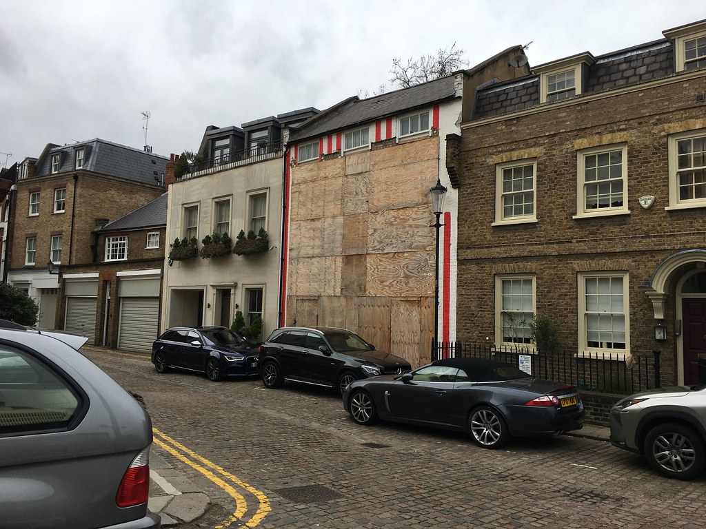Red and white striped townhouse, Chelsea