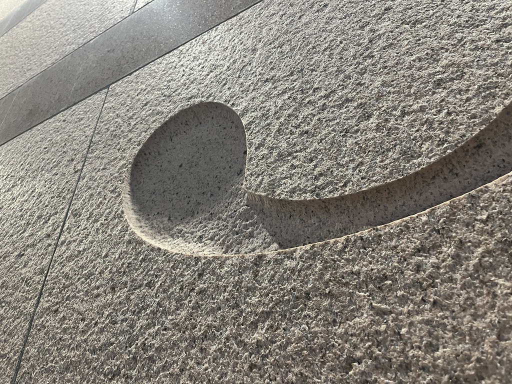 315 New York street lettering